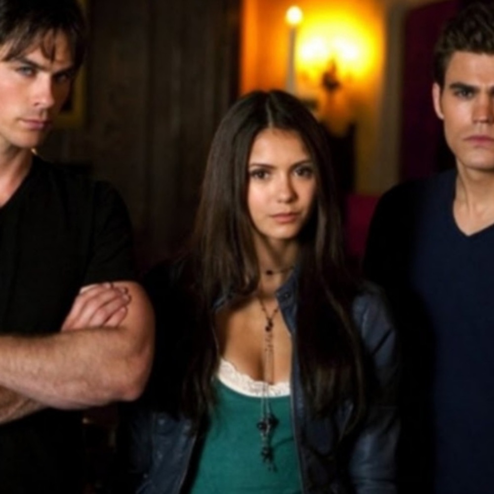ASO Elena Gilbert Green Mossimo Top